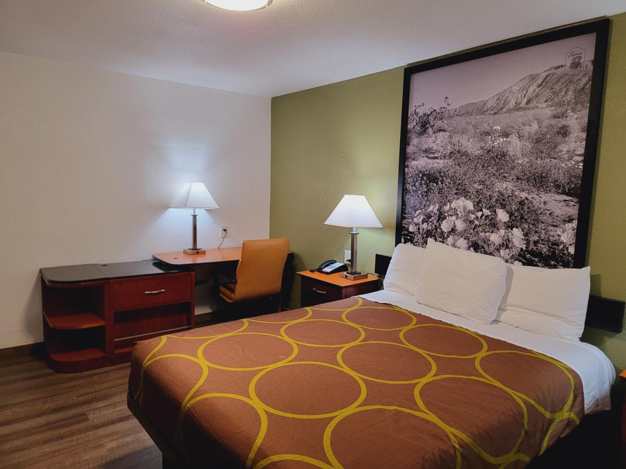 Отель Super 8 By Wyndham El Centro North Экстерьер фото